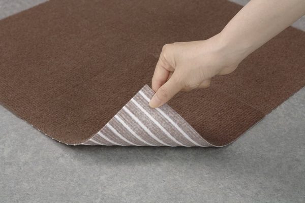 【日本製 消臭 洗える】サンコー ペット用 撥水 タイルマット ずれない ジョイントマット 30×30cm アイボリー 20枚 カーペットタイプ おくだけ吸着 タイルマット KH-95 - 画像 (7)