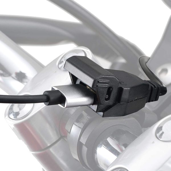 デイトナ バイク用 USB電源 5V/2.4A ブレーキスイッチ接続 メインキー連動 USB-A 1ポート 99502 - 画像 (3)