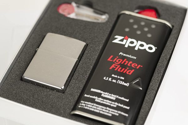 ZIPPO(ジッポ) ライター 200モデル ギフトボックス(フリント、オイル小缶付) 200SET - 画像 (5)